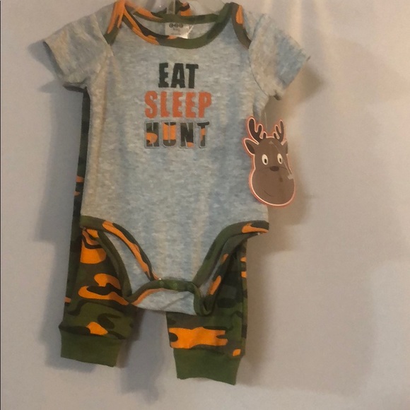 Other - 🌺 3 for $15🌺 Infant boys camo outfit